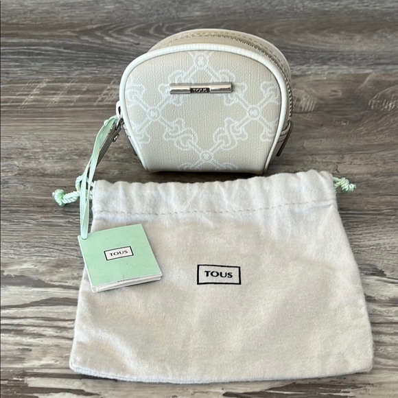 TOUS Cream Mini Pouch - Picture 1 of 9